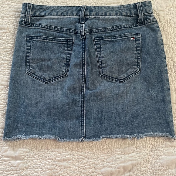 Tommy Hilfiger Denim Mini Skirt Size 2 - Picture 2 of 3